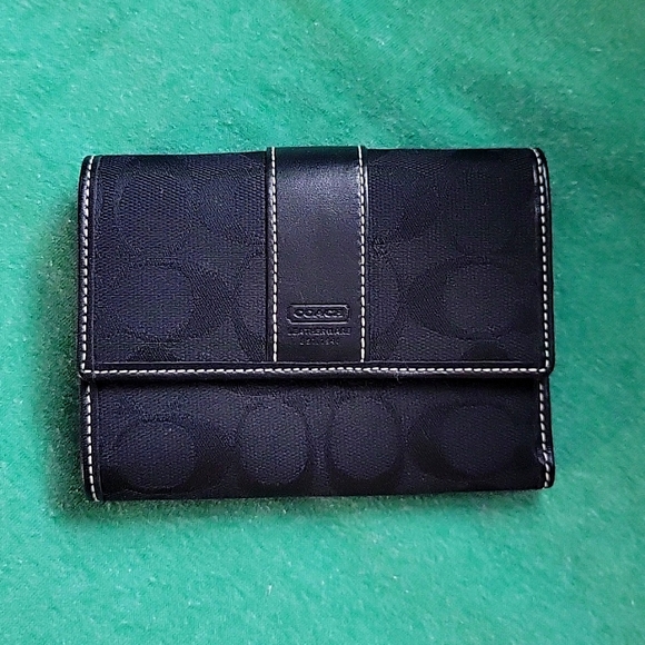 Coach Wallet Signature C Black NWOT - Picture 1 of 8